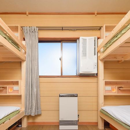 Teishaba Guesthouse&Cafe Fujiyoshida Bagian luar foto
