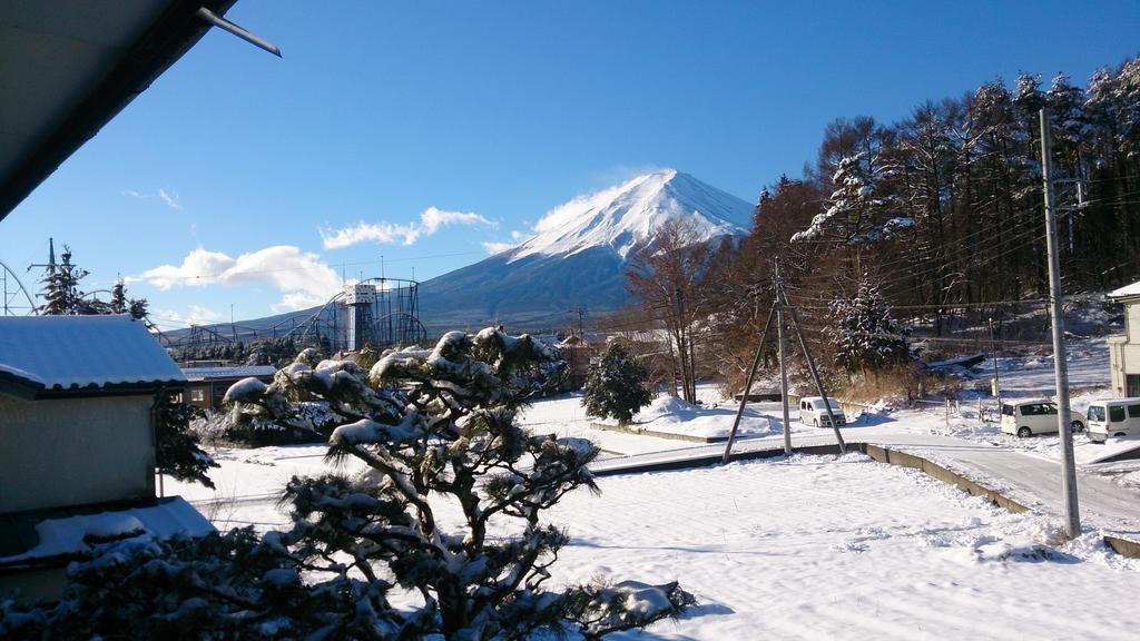 Teishaba Guesthouse&Cafe Fujiyoshida Ruang foto