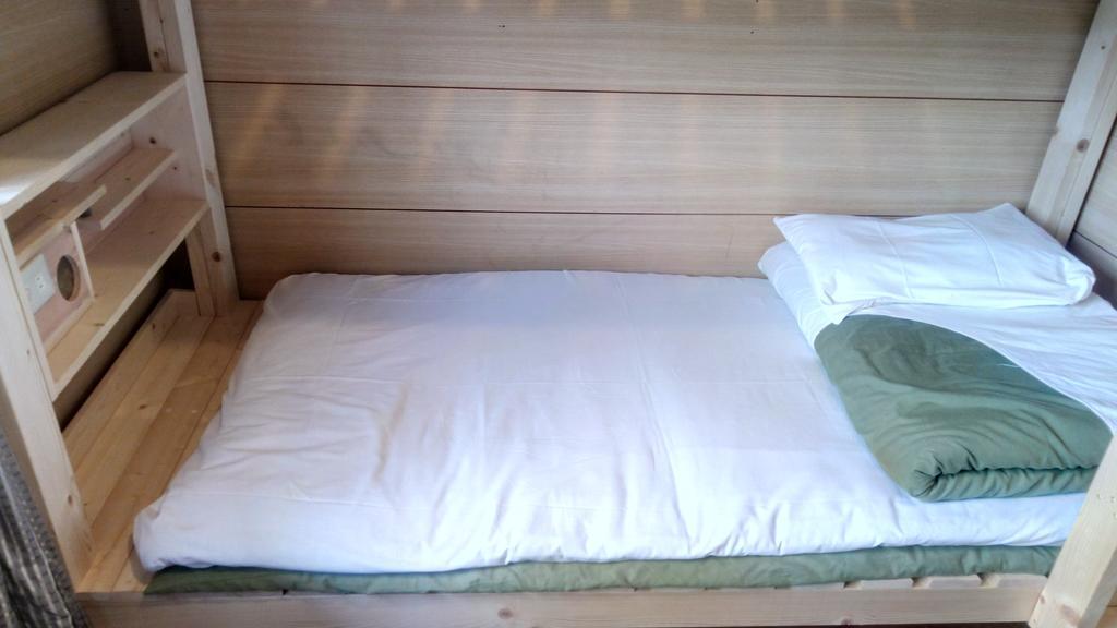 Teishaba Guesthouse&Cafe Fujiyoshida Bagian luar foto