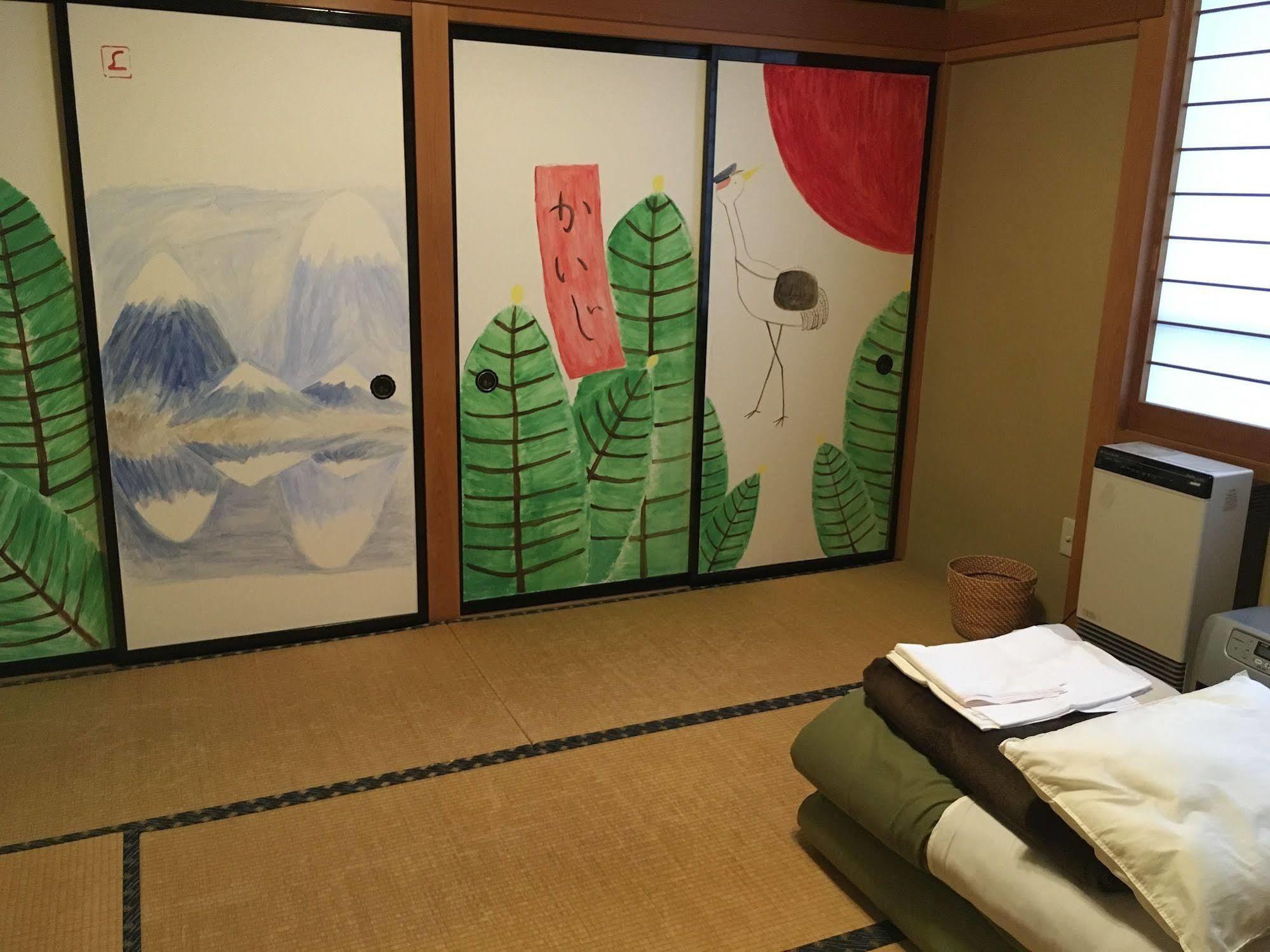 Teishaba Guesthouse&Cafe Fujiyoshida Bagian luar foto